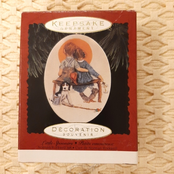 Hallmark Keepsake Norman Rockwell Ornament Little Spooners - Picture 5 of 6